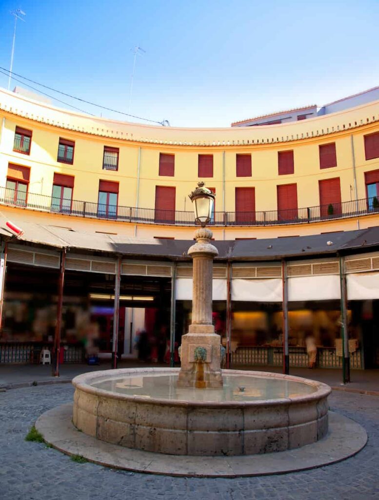 Plaza Redonda in El Carmen Valencia