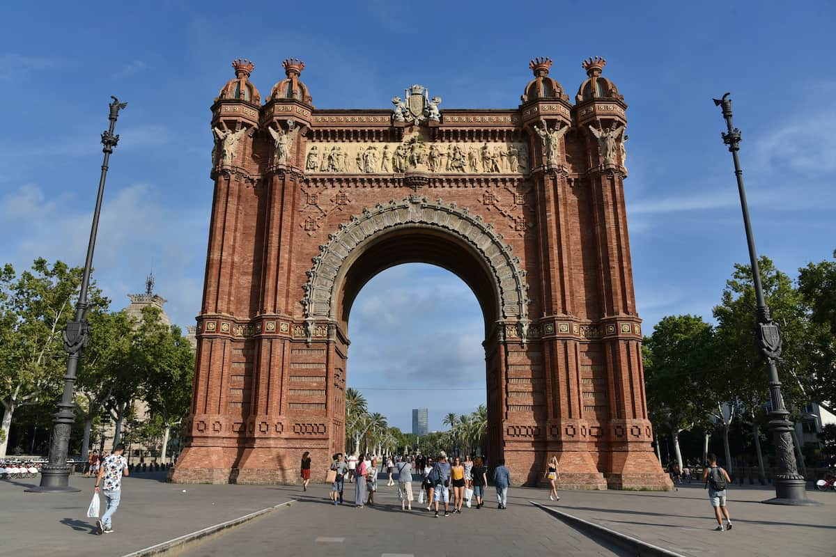 The Arc de Triomf as an example of what to do in Barcelona in August with weather that's hot