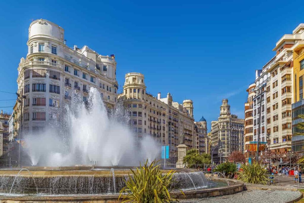 Plaza Ayuntamiento a place to see in Valencia in 2 days