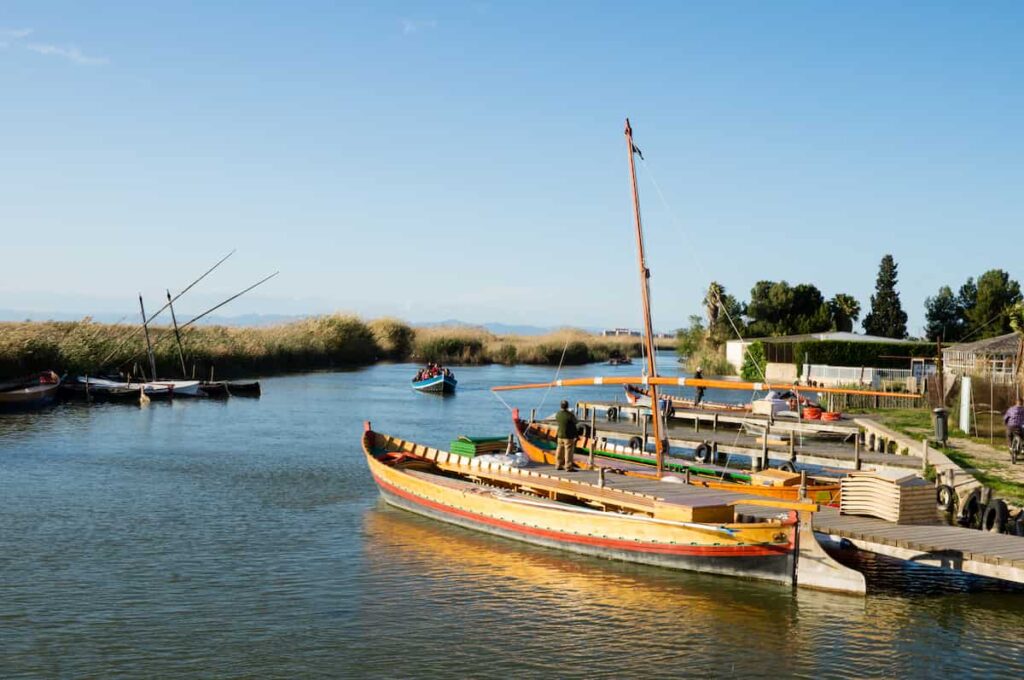 Albufera have one of the best lakes to visit when you have four days in Valencia.