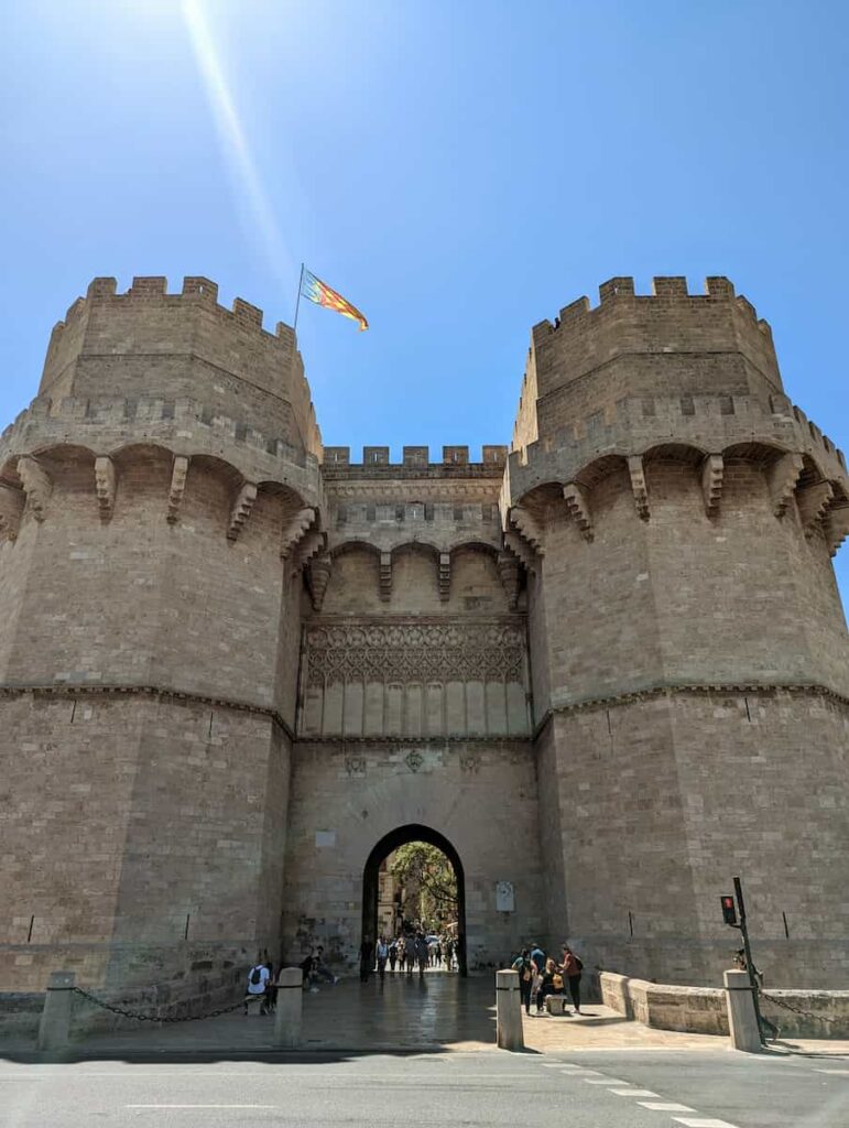 The Torres de Serranos is a magnificent medieval gate that once guarded the entrance to the city. One of the best places to visit when you have one day in Valencia.