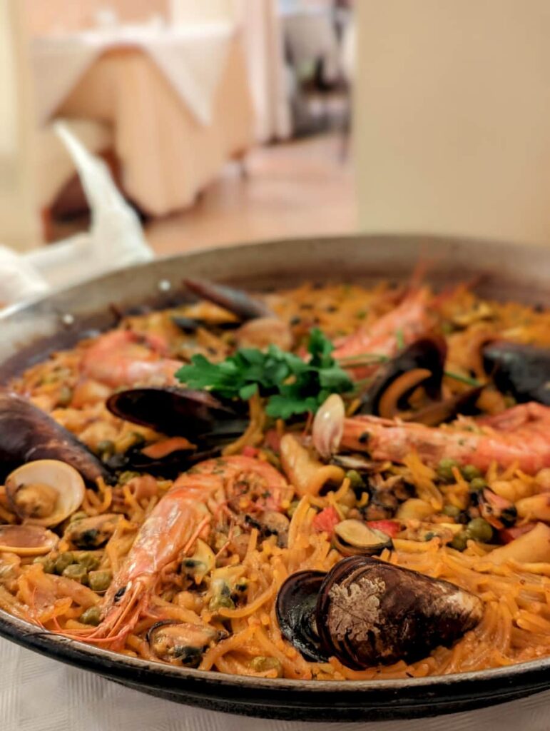 Fideua is one of the most delicious dishes to taste when you have 2 days in Valencia.