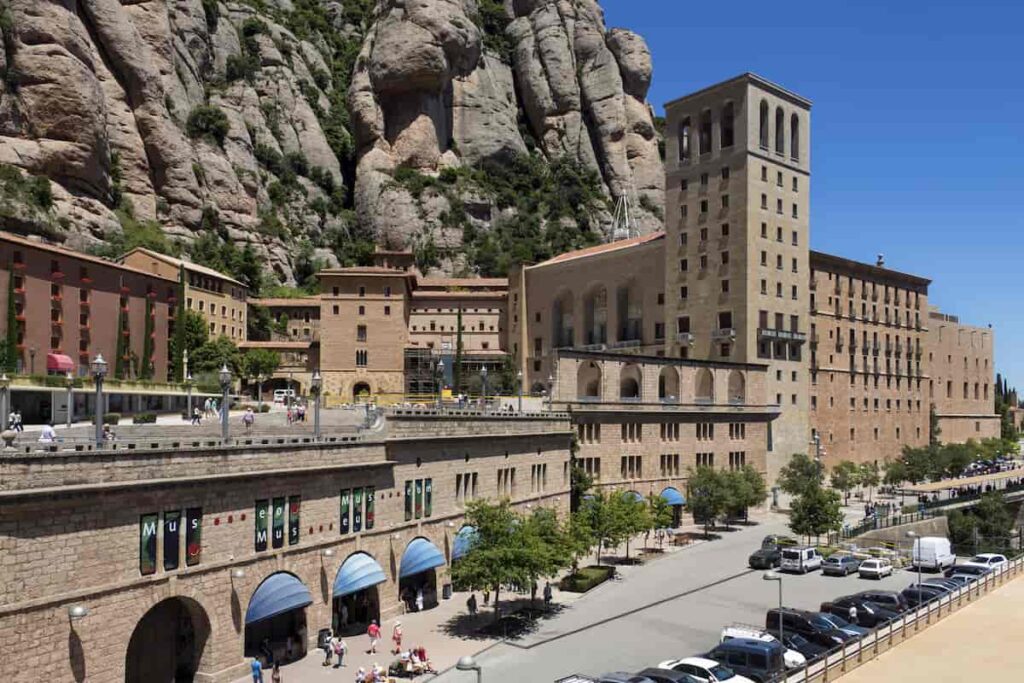 Montserrat Museum is one of the main things to see when doing a tour to visit Montserrat from Barcelona.