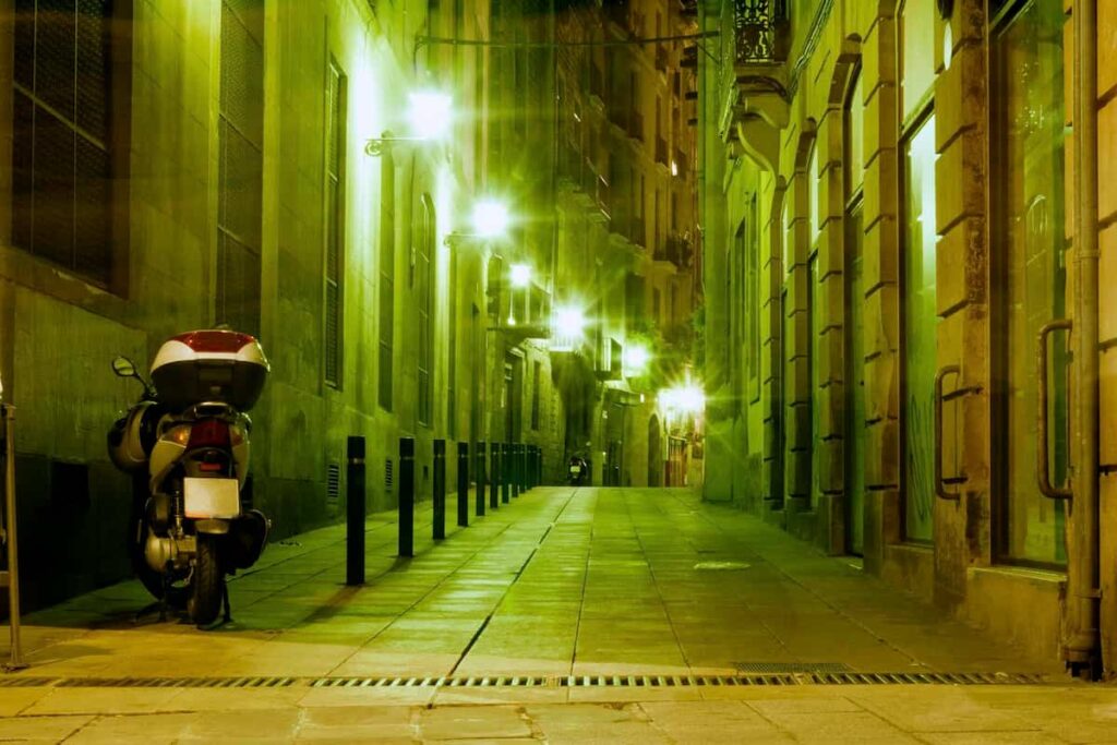 The peaceful street of Barcelona at night is one of the best to do biking. you can do that in Barcelona night tours.