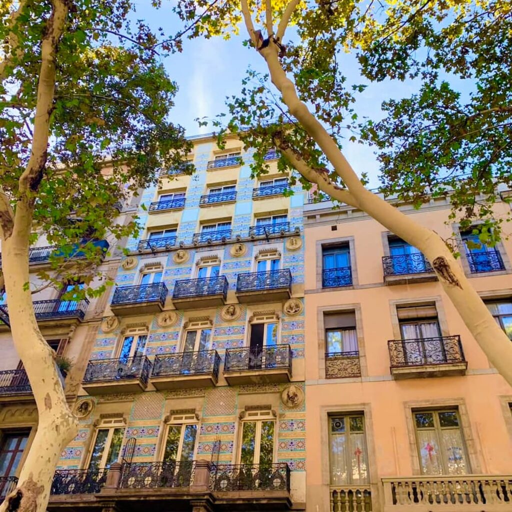  La Rambla a place to visit if you have five days in Barcelona
