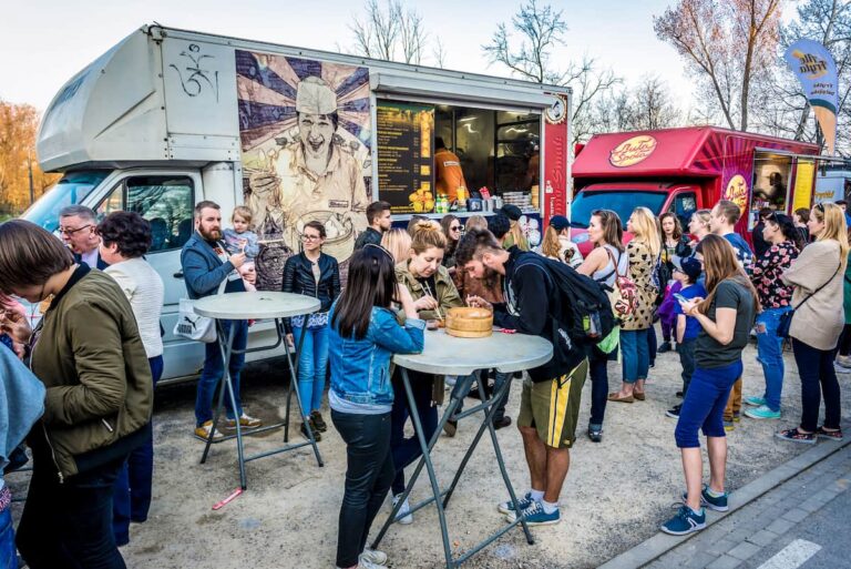 10 Best Barcelona Street Food Markets and Festivals (2024)