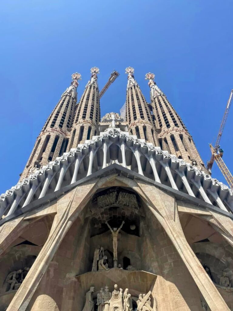 Sagrada Familia a place to visit if you have seven days in Barcelona
