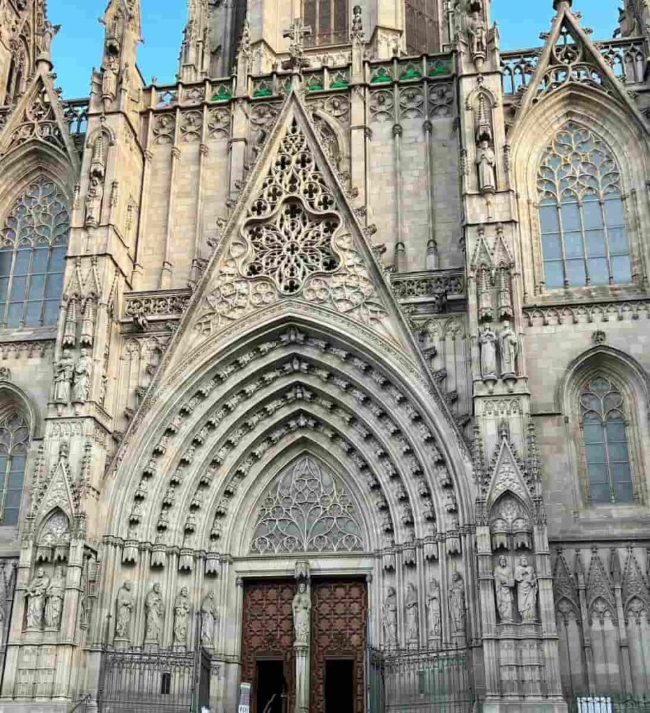 The front view of Barcelona Cathedral.