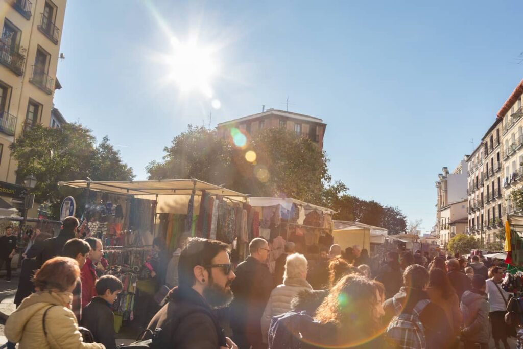 Massive flock of customers and tourists in BCN en las Alturas. One of the best Flea markets Barcelona