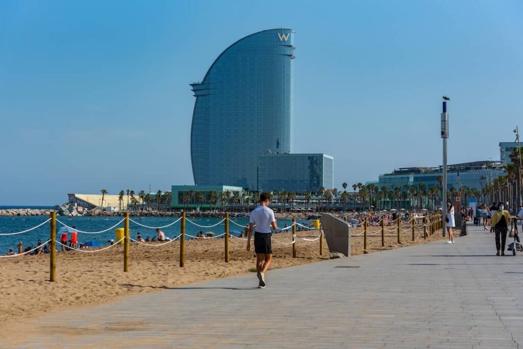 Barceloneta is one of the best answer if someone ask. Is Barcelona a walkable city.