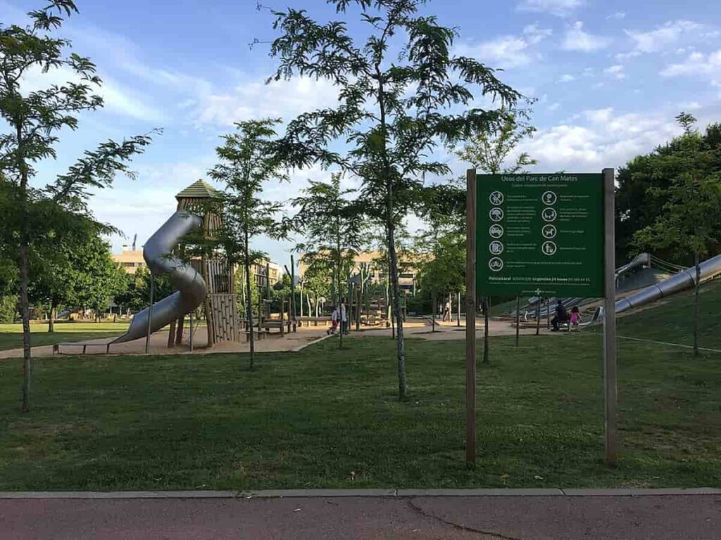 Turó de Can Mates Park in Sant Cugat. One of the best Barcelona neighborhoods for families.