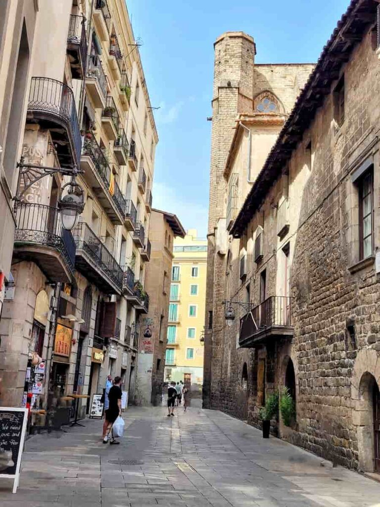 The streets of Barri Gòtic (Gothic Quarter). One of the safest areas to stay in Barcelona.