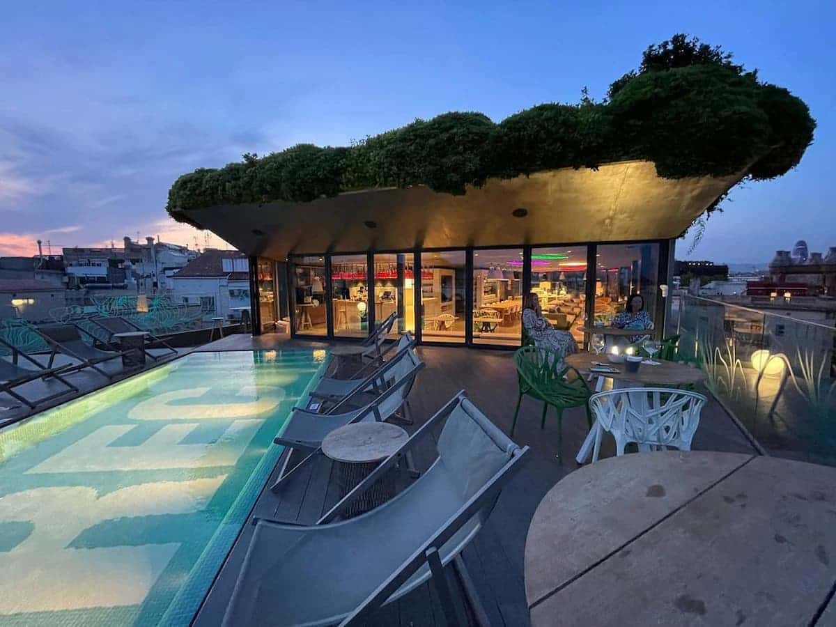 30-best-barcelona-hotels-with-pools