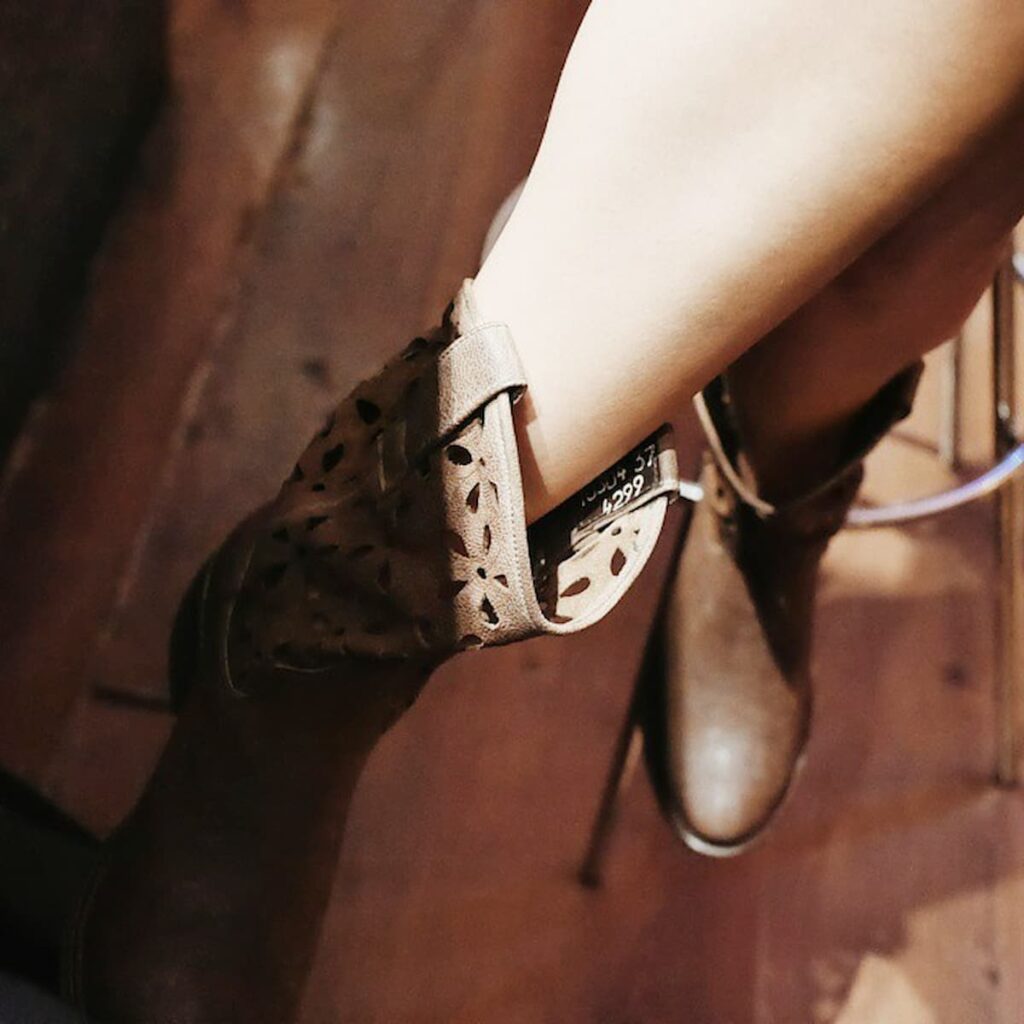 One of the best selling shoes of Sendra Boots. One of the best Spanish shoe brands.