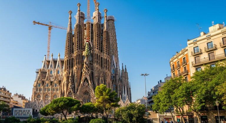 a famous Barcelona landmark or skyline